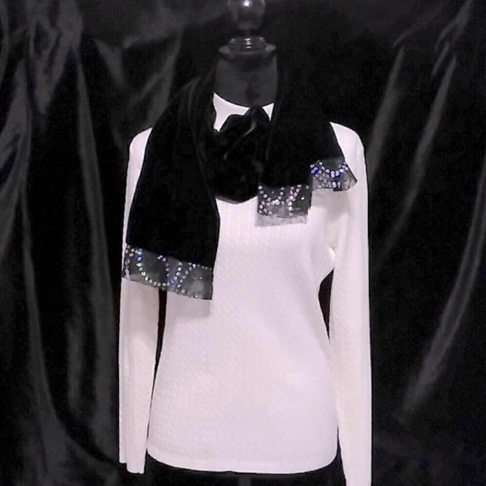 - M.. Vintage Sequence Scarf
